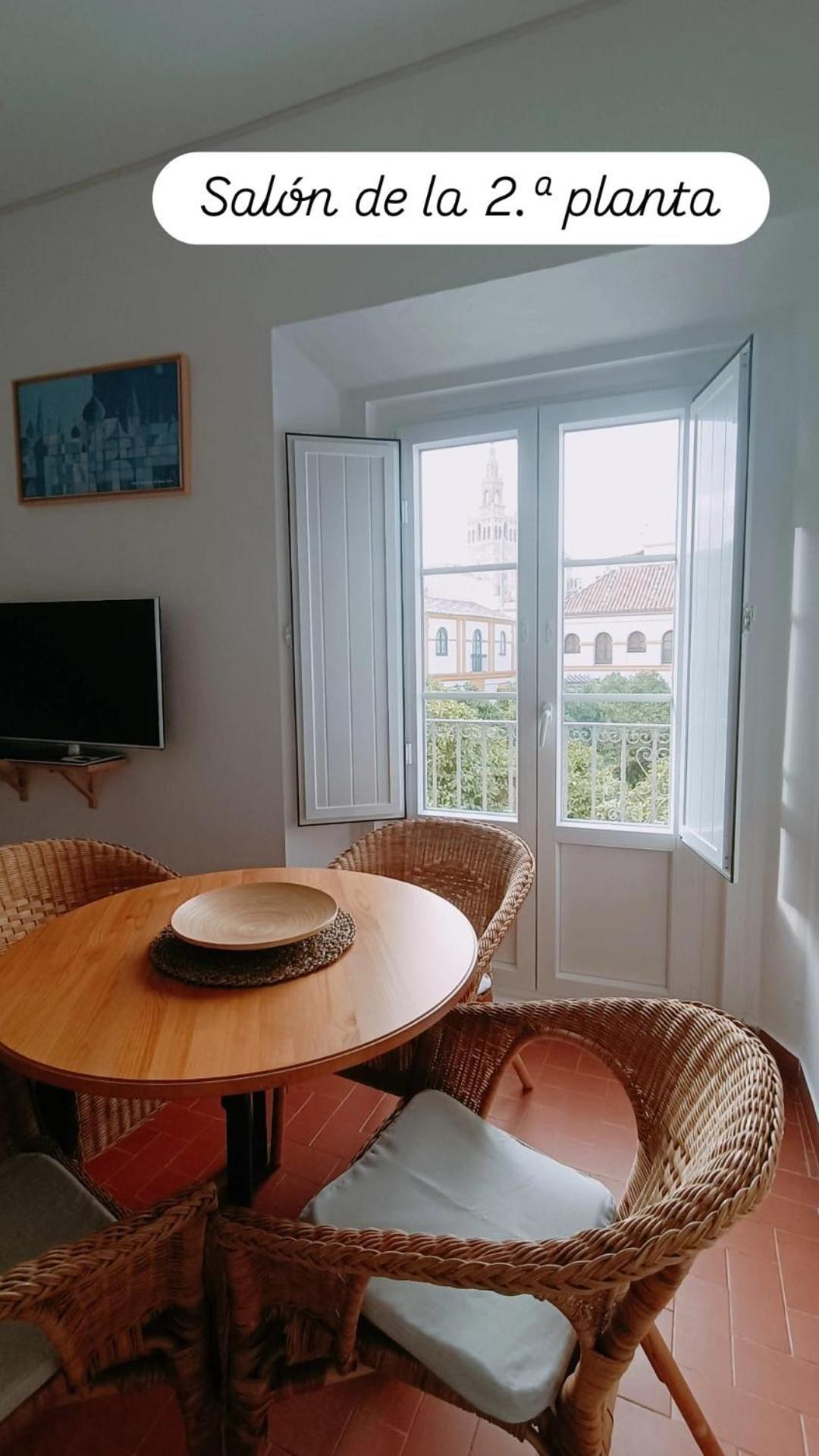 סביליה Apartamentos En La Plaza Dona Elvira, 7 מראה חיצוני תמונה